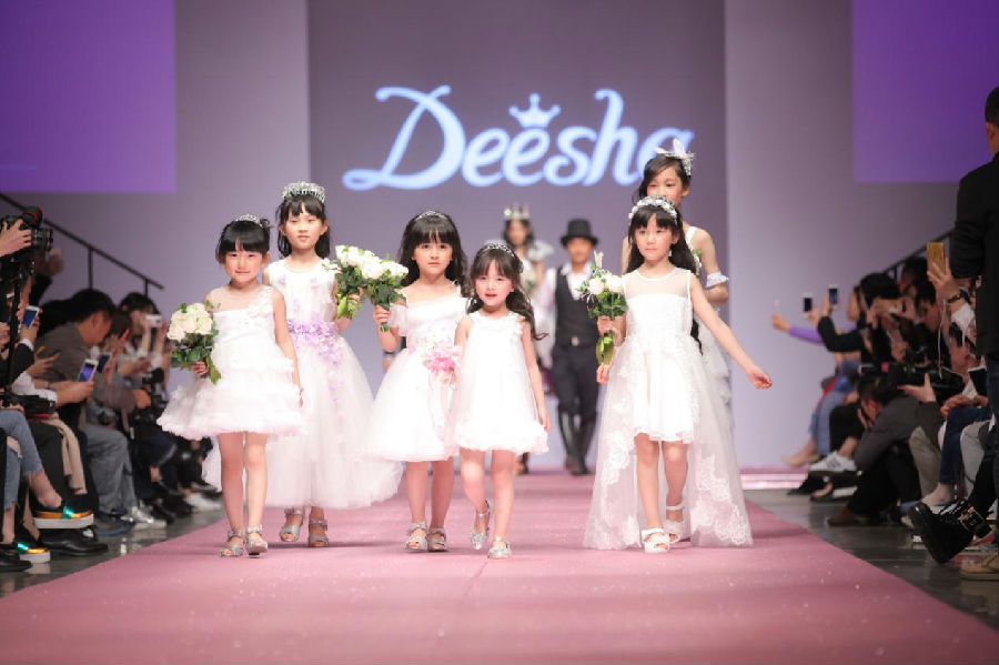 笛莎X芭比跨界发布秀暨2016上海国际儿童时装周圆满落幕