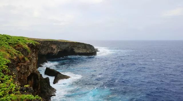 上午在广州捂白过严冬,下午在塞班岛放肆晒黑