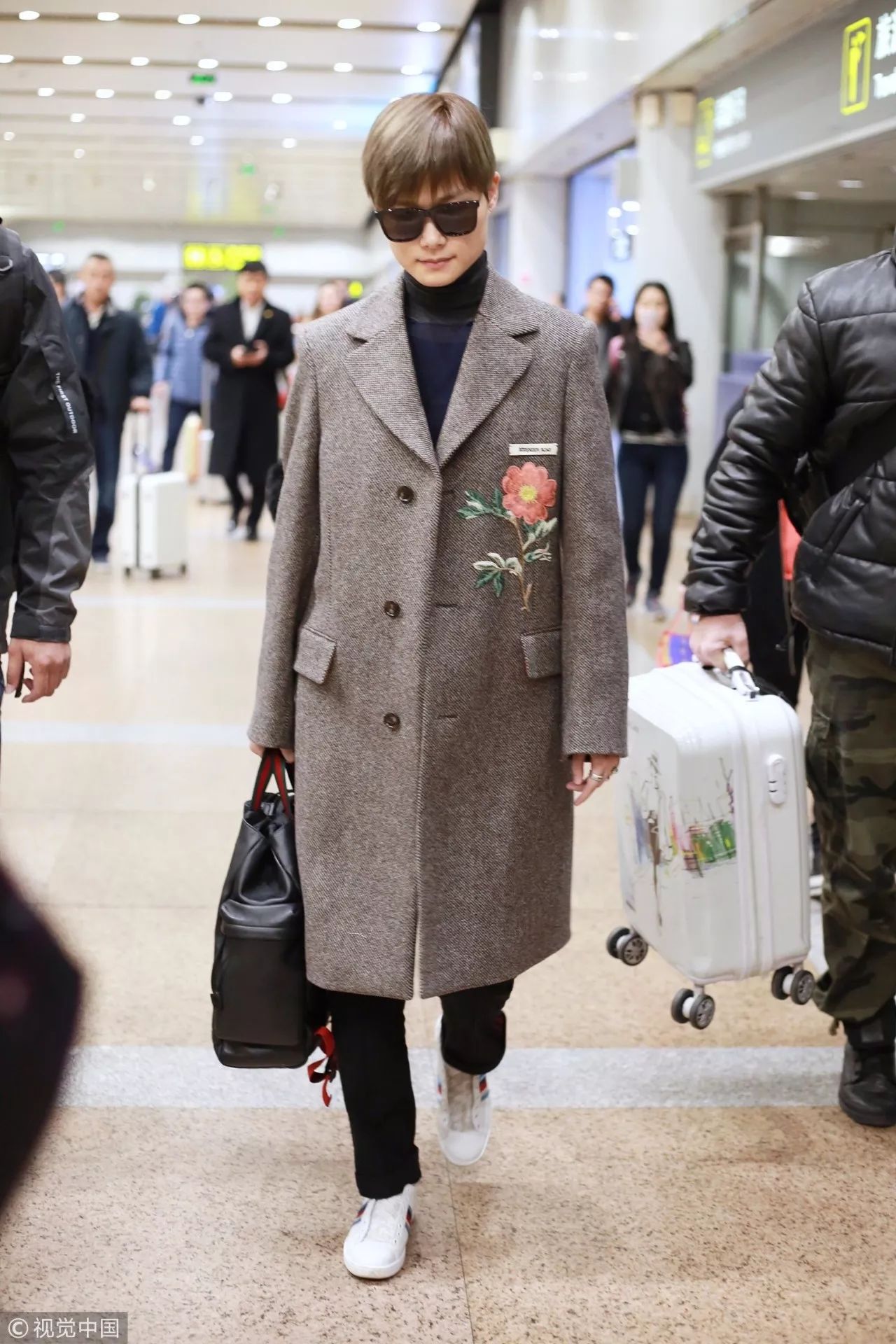 2022李宇春跨年压轴登场视频,跨年零点压轴李宇春