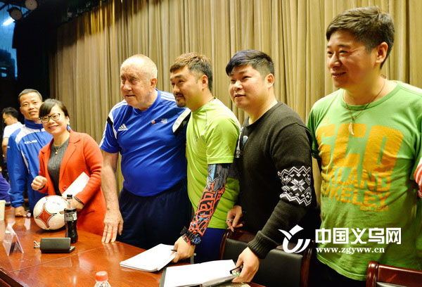 鍥介檯瓒宠仈瓒崇悆绀煎搧,鍥介檯瓒宠仈璧炲姪缁欏鏍＄殑瓒崇悆