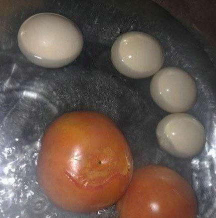 女朋友第一次为我下厨好感动,女朋友第一次下厨全集