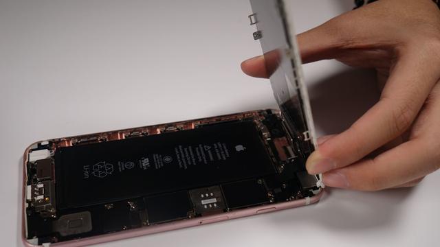 iPhone6s拆开换了块电池会有什么变化？亲测试验效果令人吃惊！