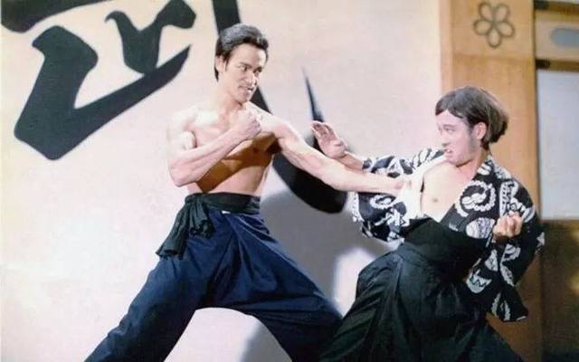 李小龙有多崇拜周星驰,周星驰崇拜李小龙