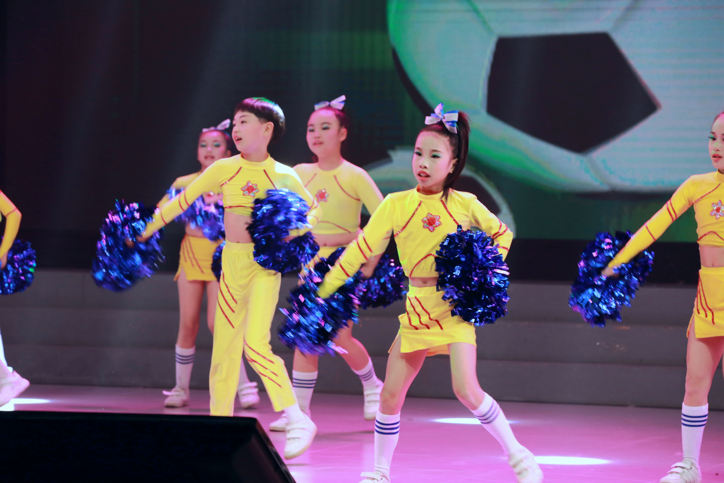 少年足球秀表演,足球秀表演