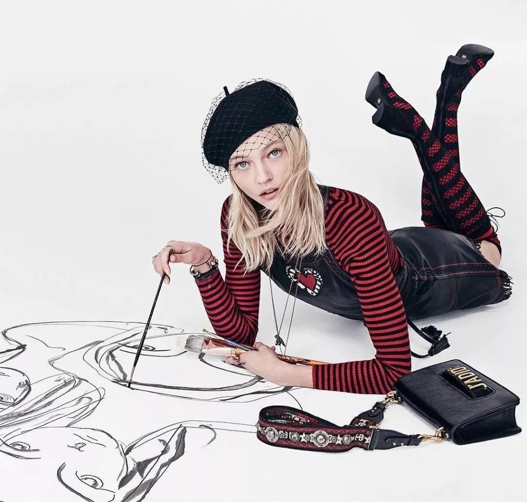 小熊袜怎么搭配好看,袜子小腿袜如何搭配好看