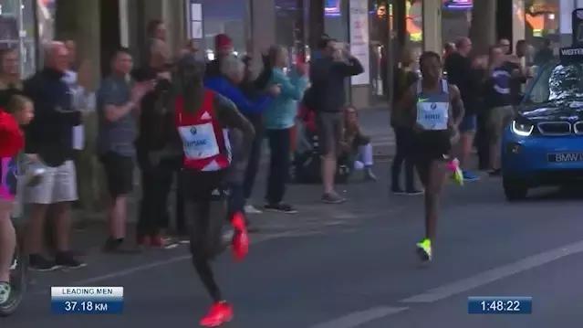 跑步快慢和脚脖子有关系,跑步的快慢跟胖瘦有关系