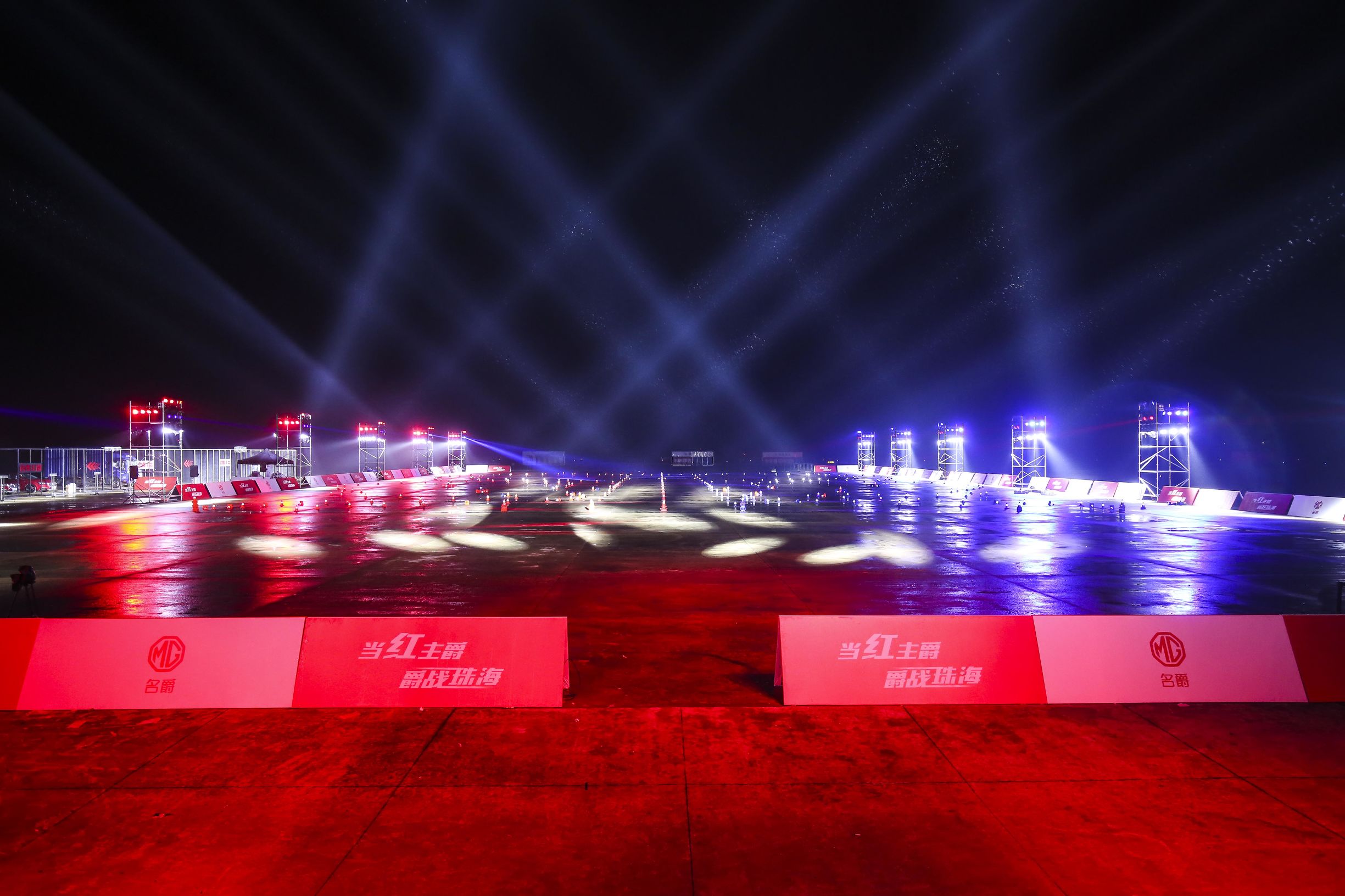 2扇门竟要40万！爵战珠海年度潮玩轰趴进阶车主新玩法！