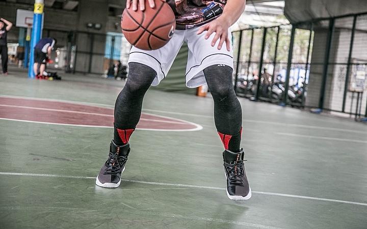 适合爆发力强的锋线篮球鞋,适合外场锋线的nike篮球鞋