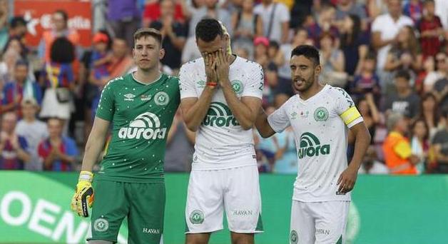 回顾2017的世界足坛，最让人泪流满面的的瞬间，你见过几个