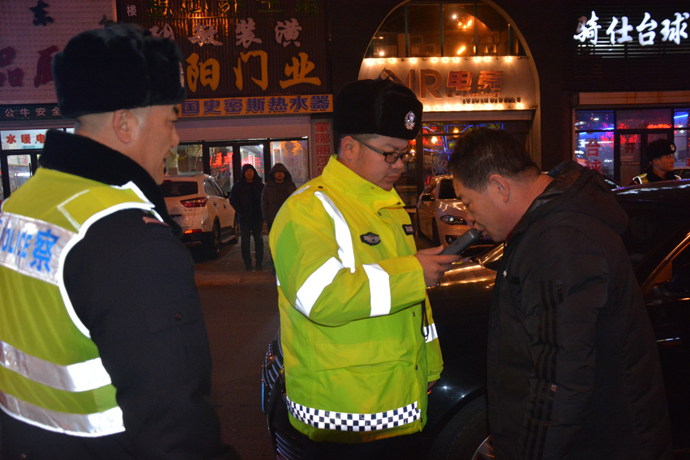 通榆县公安局交通警察大队电话,通榆县公安局交巡警大队