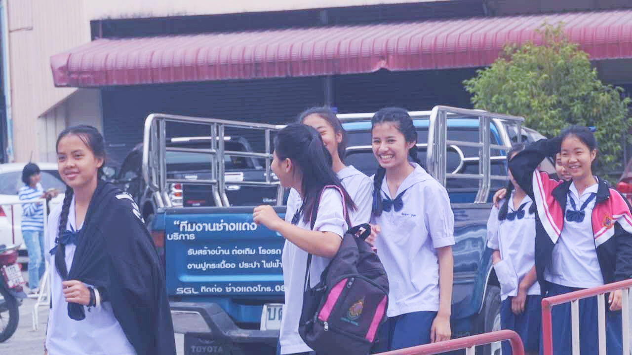 WOLO旅行｜清迈探路者日记（四）小清新的泰式校服+可口路边烧烤