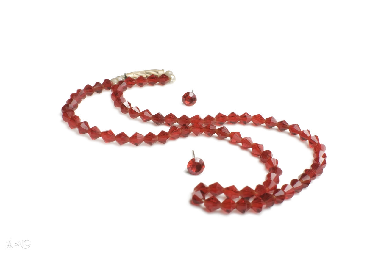 五行属金的宝石水晶有哪些,适合自己五行的水晶