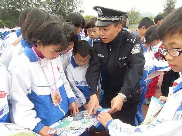 小学生跳楼教师处理结果,湘潭一学生跳楼