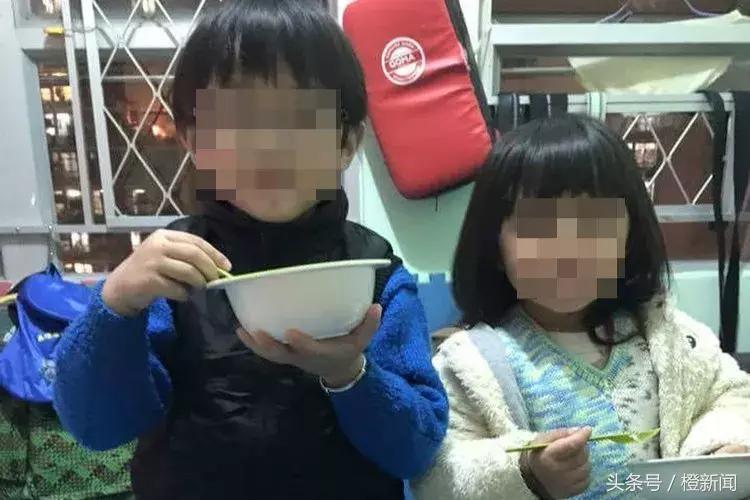 亲爸后妈虐待兄妹致妹妹死亡,亲爸和后妈虐童致死案后续