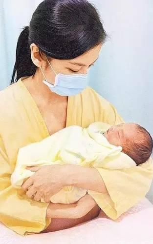 哺乳妈妈生病可以吃药吗,母乳妈妈吃药可以继续哺乳吗