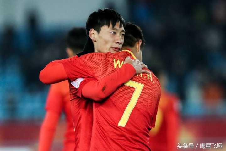 韦世豪跪地抱头痛哭,这就是兄弟经典歌曲