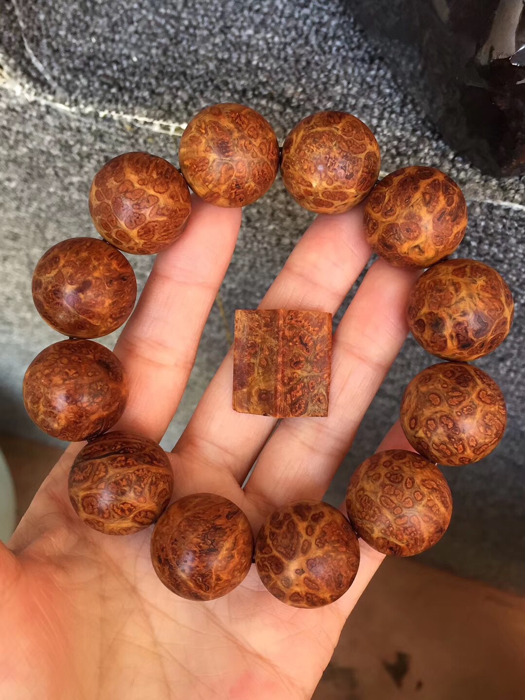 太行崖柏手串透光,太行崖柏手串哪个纹理最好