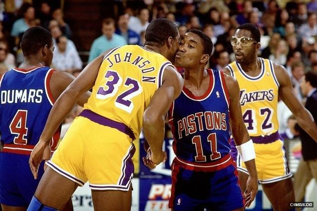 史上唯一一个击败魔神鸟的人!乔丹:再给他10cm,他就是篮球之神