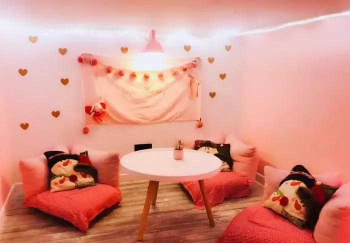 广州奶茶店被挤爆,奶茶店被挤爆