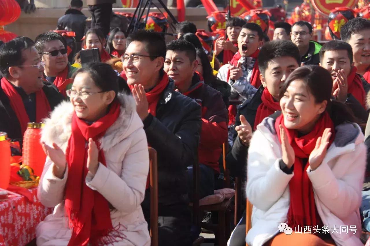 偶遇阎维文朱迅,朱迅东西南北贺新春是春晚吗