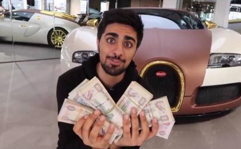 迪拜最年轻的网红，成龙曾是他的客人，买法拉利F12却开不了