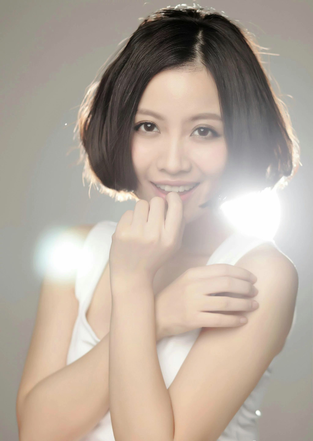 姚贝娜是怎么成为中国歌手的,惨遭淘汰却爆火的歌手姚贝娜