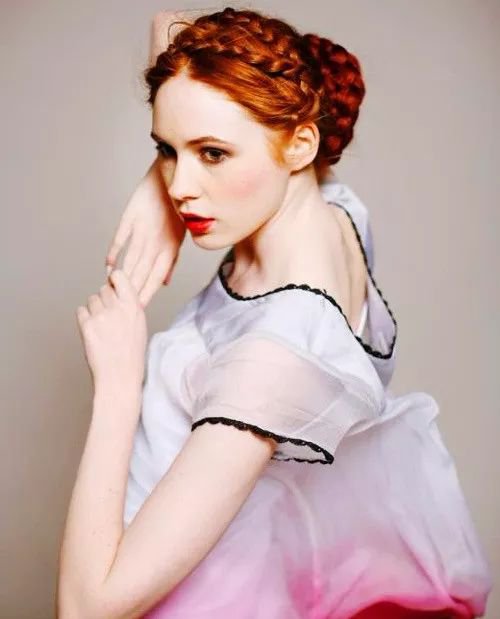 铅华洗尽——她留给我们的仅一个“美”字足矣