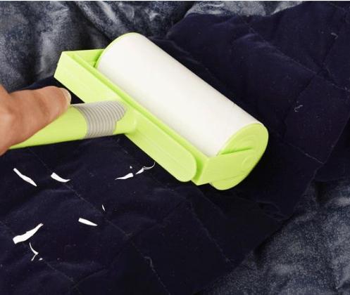 黑色衣服粘毛怎么彻底解决,黑色衣服粘毛小妙招