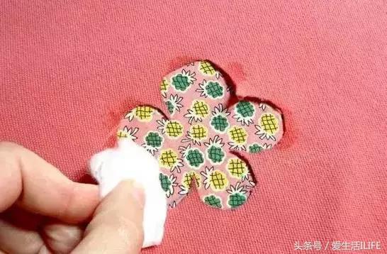 破洞衣服照样补出时尚来，衣物破损修补方法