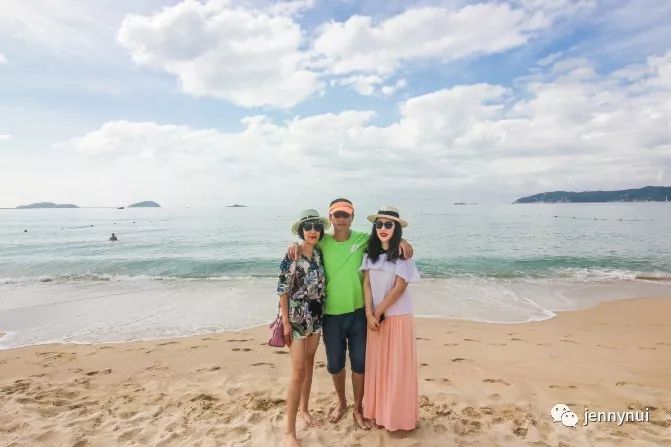 带父母去三亚需要多少钱,三亚旅行攻略带什么吃的