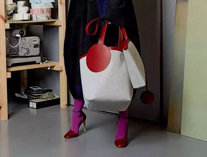 “换钱包交好运”2018换只新钱包让运气和品味一样好