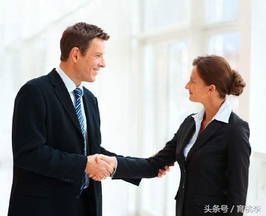握手礼仪正确方法职场,职场中的见面礼仪