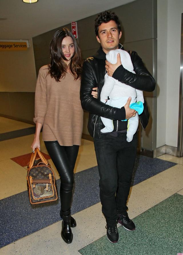 人不如狗系列：住着LV的狗袋，玩着八万元的宠物玩具