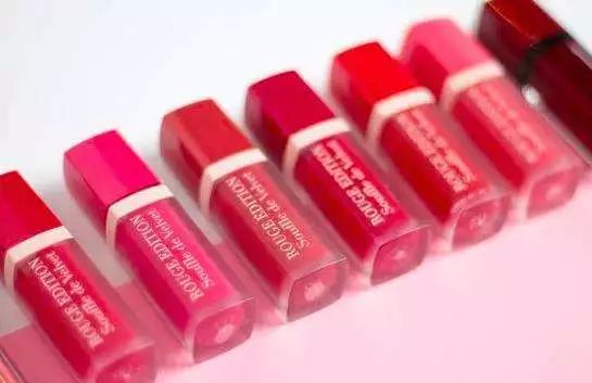 50块的口红涂出了300块的质感，MAC、阿玛尼被我丢到了一边~