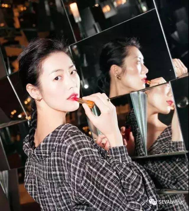 遮瑕霜怎么正确使用步骤,粉底和遮瑕霜有什么不同