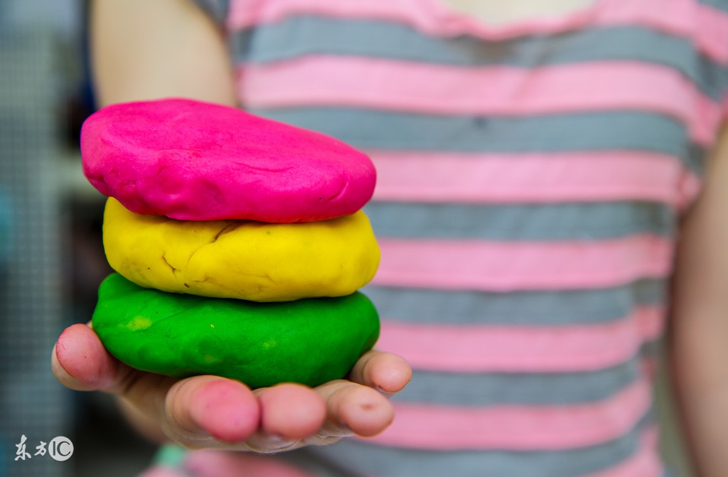 彩泥太空泥橡皮泥的区别,小孩玩的太空泥有毒吗