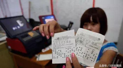 买彩票倾家荡产能索赔吗,如果买彩票中了100万要怎样交税呢