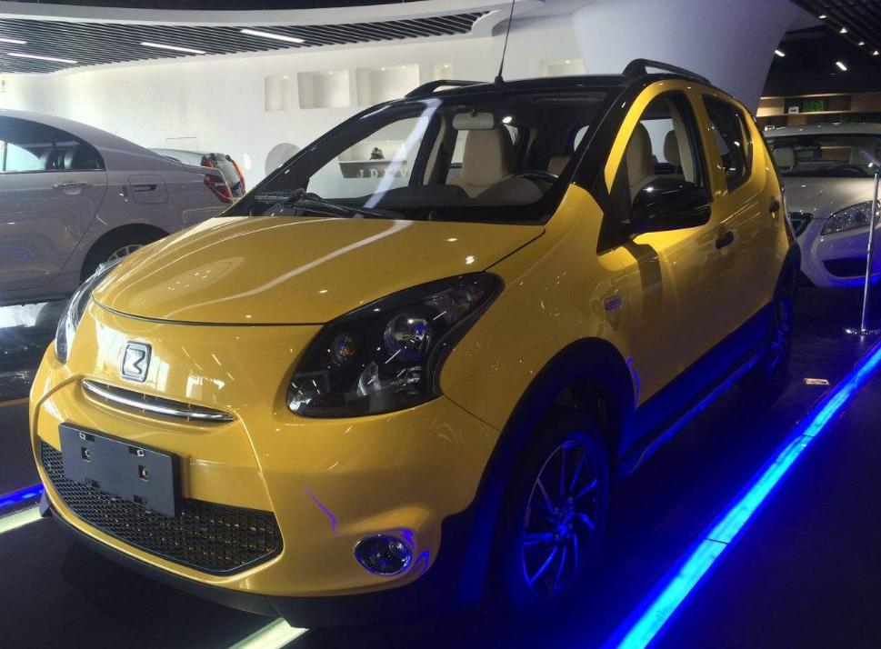 16款众泰云100s续航版本,众泰云100s纯电动汽车怎么样