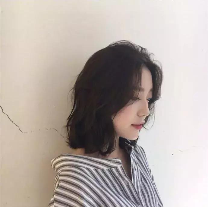 短发剪完不好看咋办,剪了不好看的短发怎么办