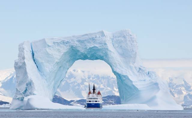 通往南极地下的水道,地球之极破冰船南极之旅