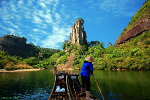在炎炎夏日里体验寒冷的感觉,在寒风中的感受