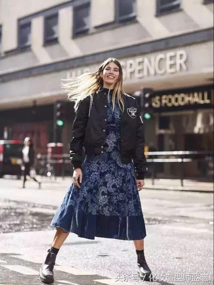 羽绒服搭配裙子冬天穿搭,羽绒服裙子冬日最强搭配
