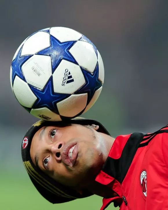 从此“天下无球”！从此，再无绿茵精灵！再见：小罗