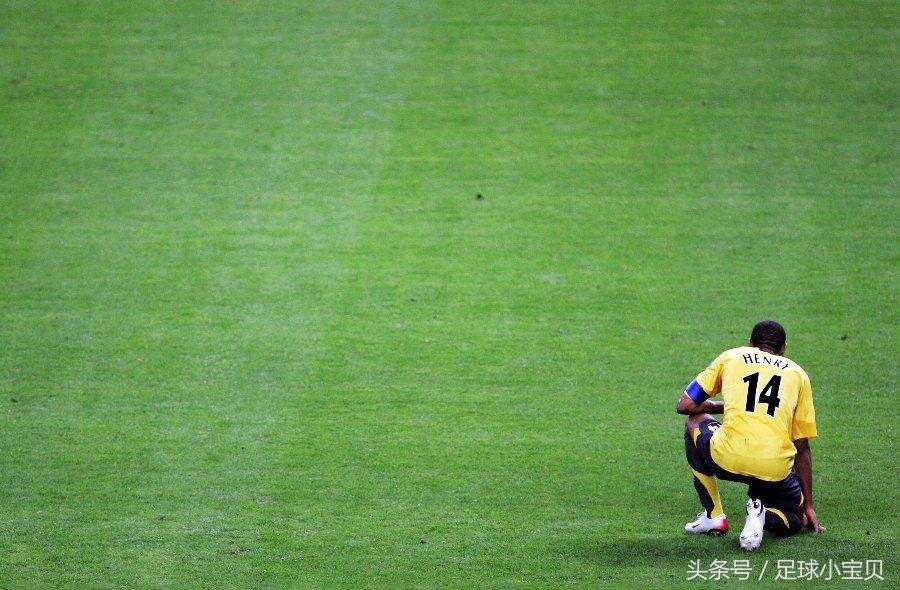 罗纳尔迪尼奥和梅西谁更强,c罗和罗纳尔迪尼奥对决