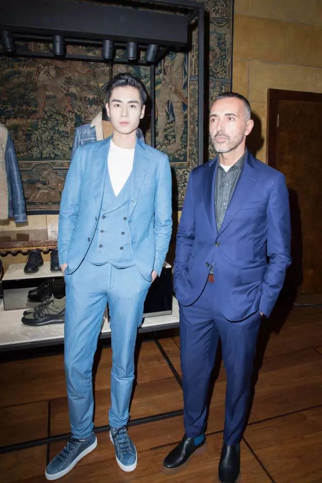 杨洋李易峰穿衣搭配,明星私服穿搭李易峰