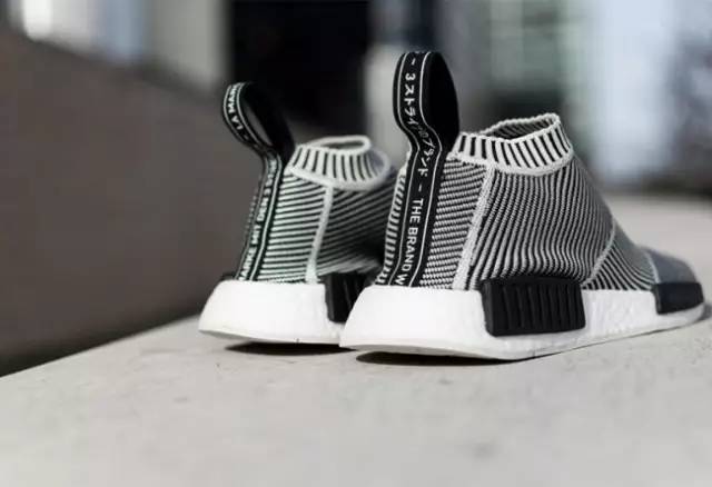 球鞋博主购买yeezy750,球鞋评测yeezy500