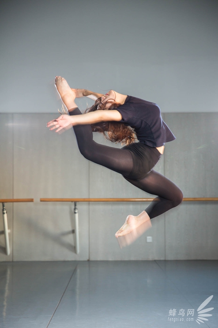 神牛ex600外拍灯用的什么型号电池,雷神之锤降临