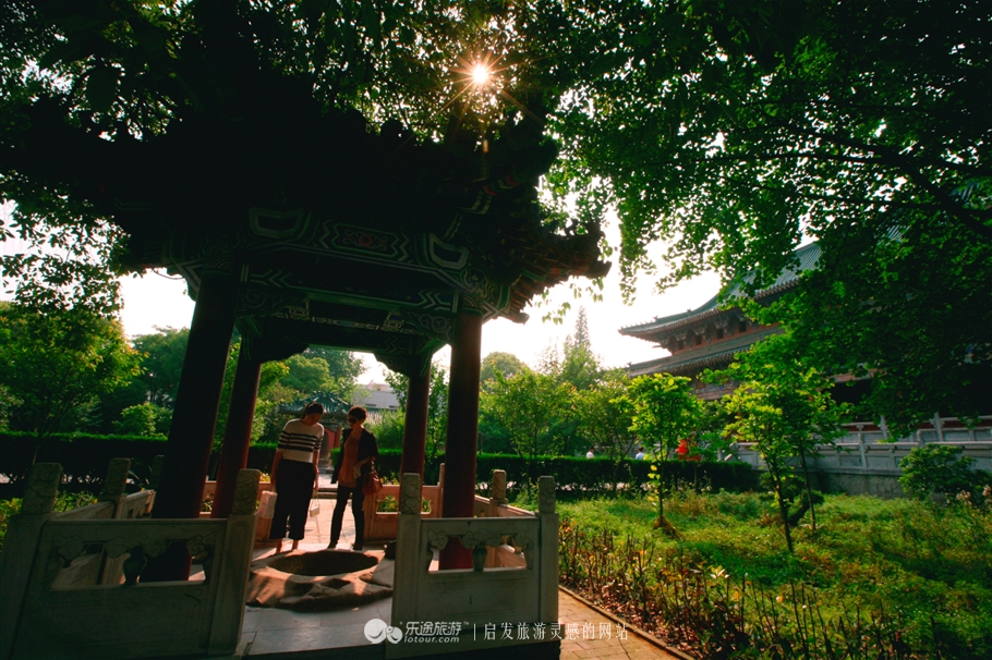 襄王府绿石影壁对联,襄阳王府绿影壁线上预定门票