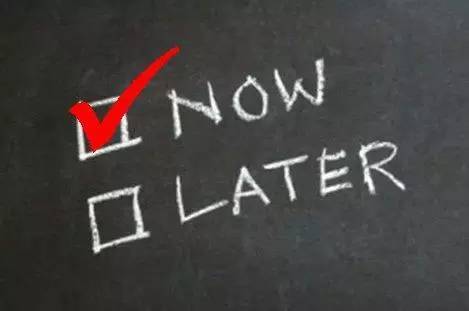 你为什么躺在床上一动不动,长期在床上不起来会怎么样