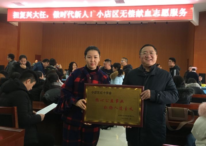 感恩寒冬腊月时的雪中送炭,腊八节愿你有人暖心有人暖身